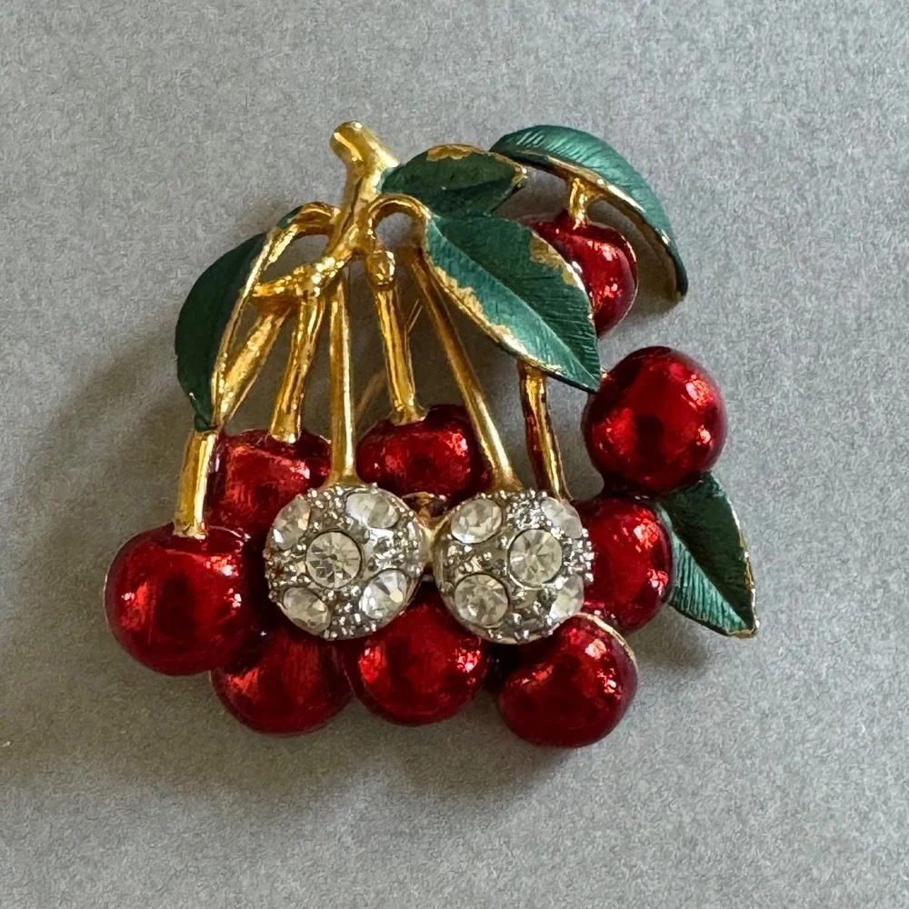 Vintage Red Cherry Brooch Gold Tone Rhinestone Enamel Fruit‎ Pin Retro Summer